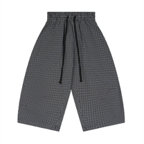 SM Plaid Capri Shorts black front