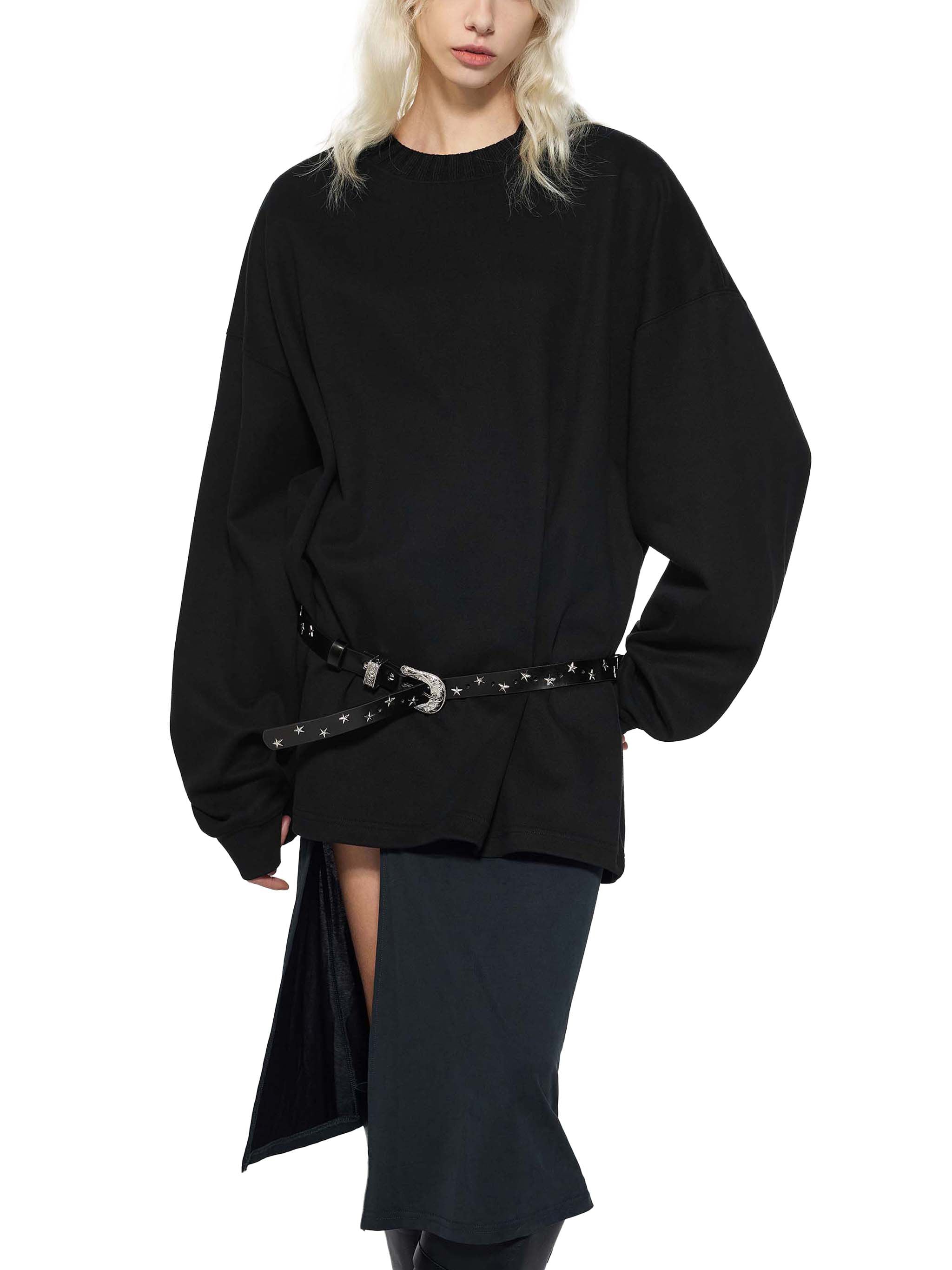 Model wearing SM Sig. Knitted Round Neck Sweatshirt black front