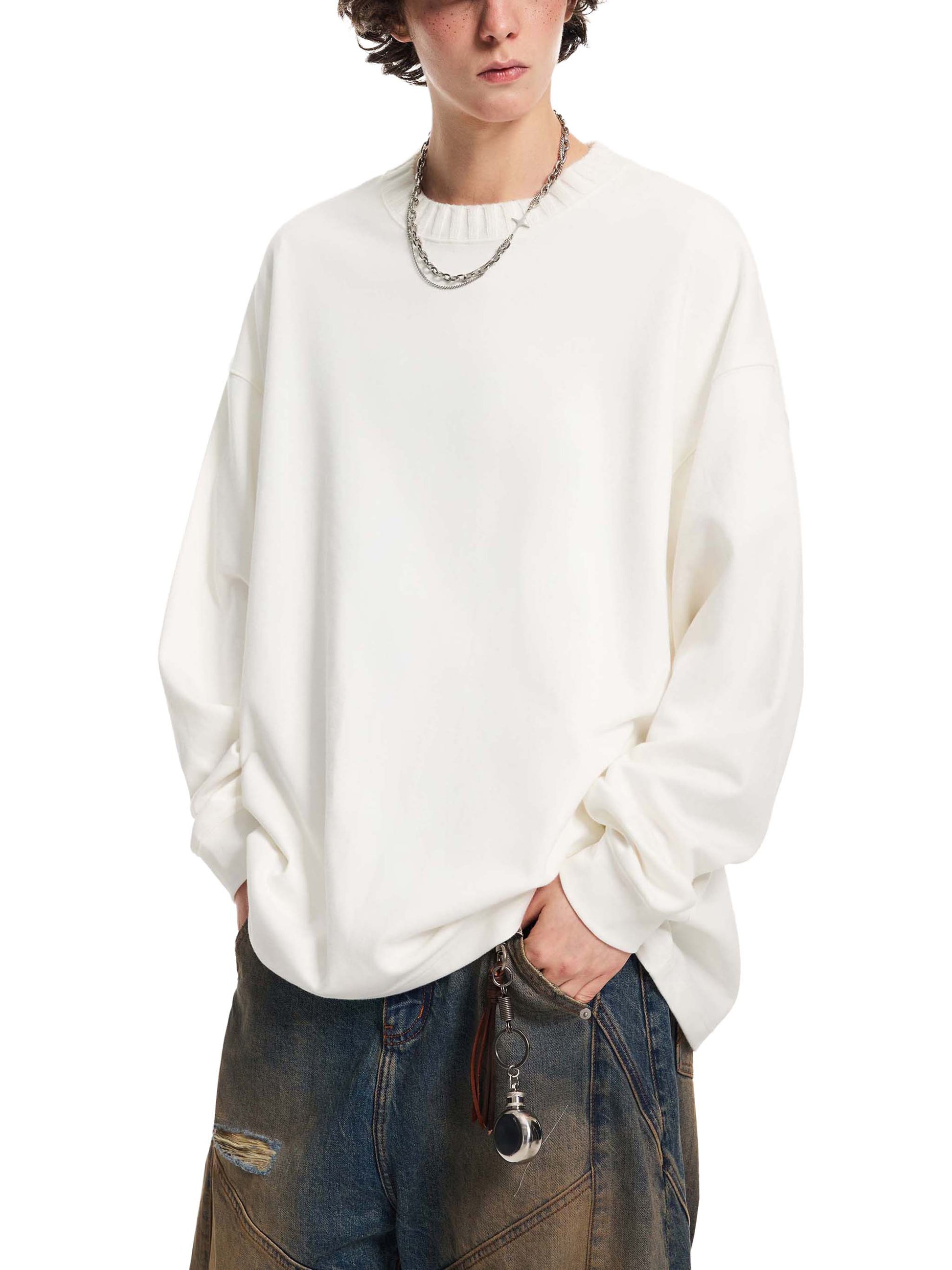 Model wearing SM Sig. Knitted Round Neck Sweatshirt white front