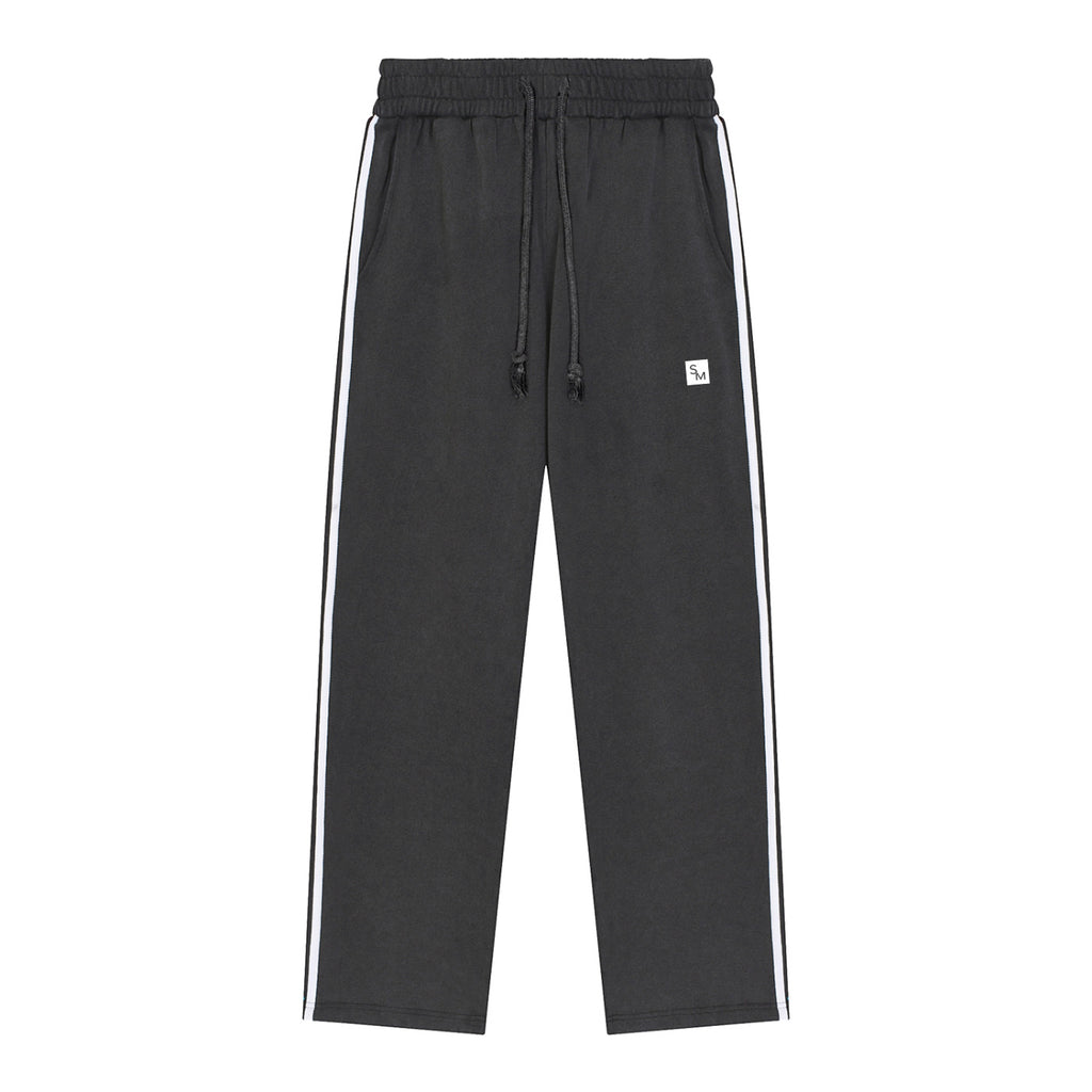 SM Sig. Snow Line Sweatpants black front