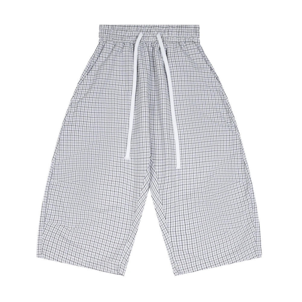 SM Plaid Capri Shorts white front