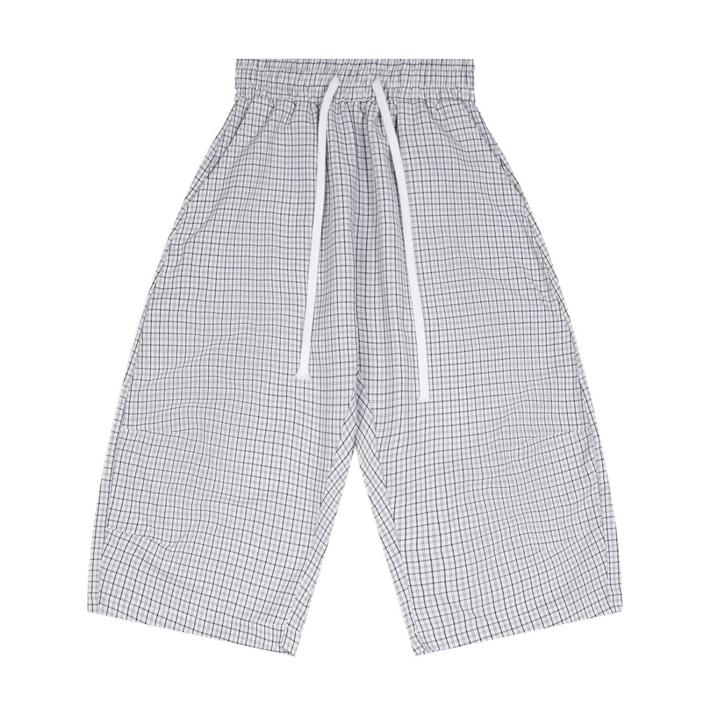 SM Plaid Capri Shorts white front