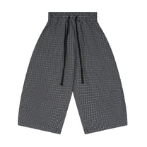 SM Plaid Capri Shorts black front