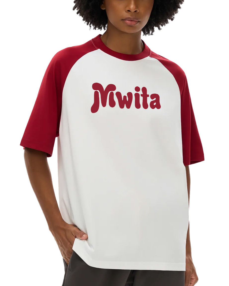 Model wearing SM Retro Raglan T-shirt red