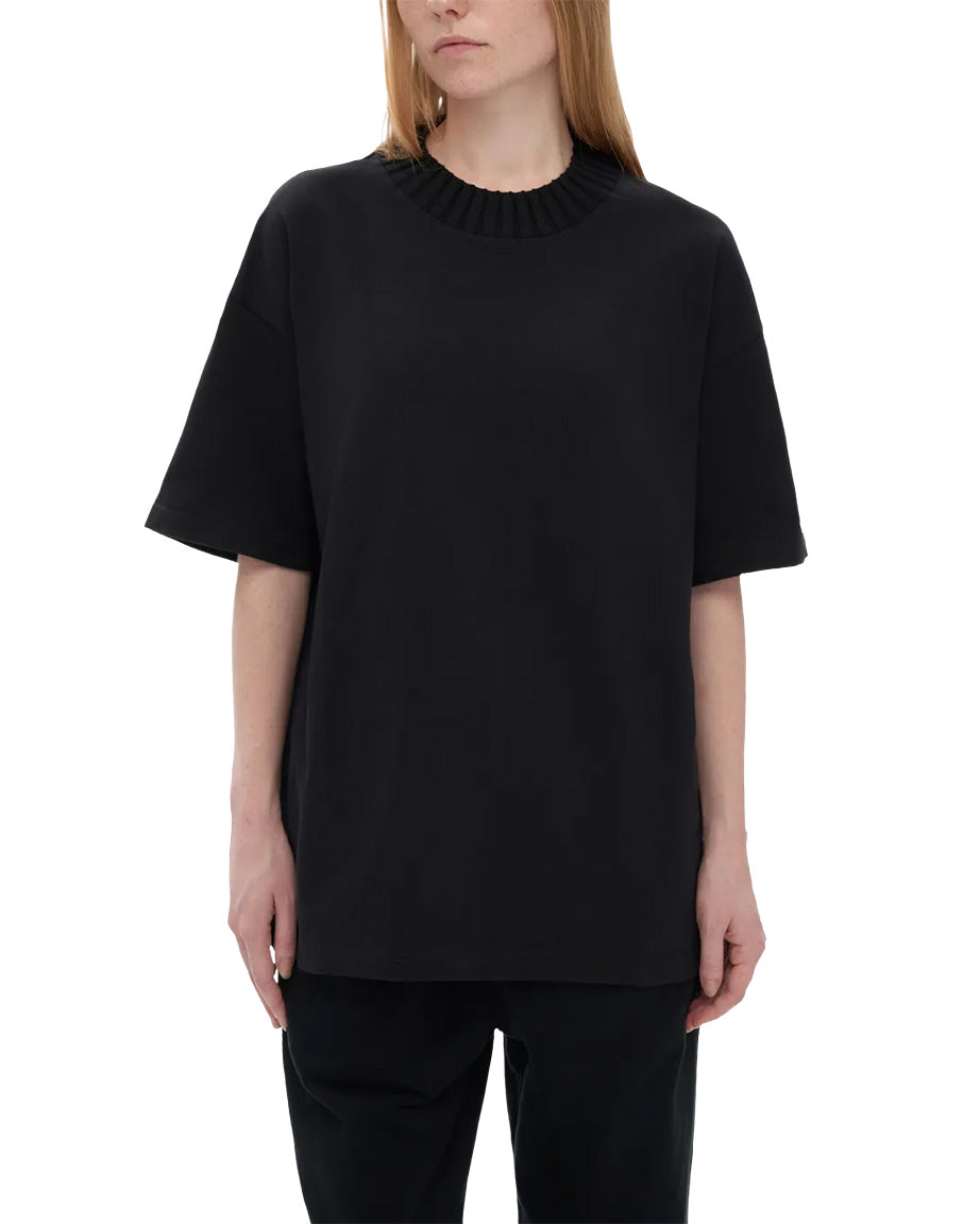 Model wearing SM Sig. Knitted Round Neck T-shirt black front